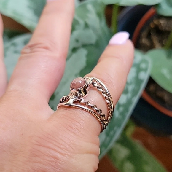 Pink Rhodochrosite Twist Ring, S925 - Picture 6 of 9